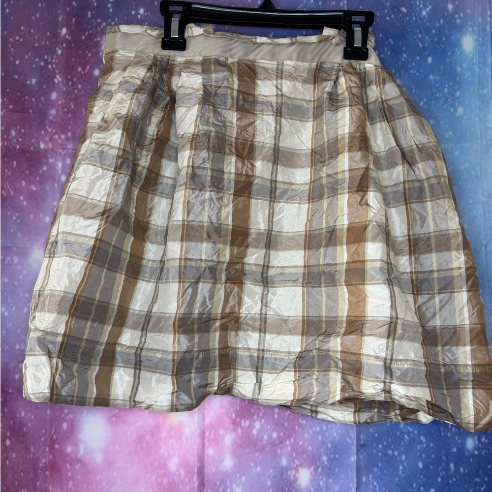 The limited plaid skirt 🛍